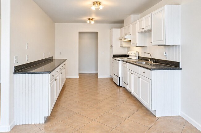 Building Photo - 1805 Bayou Homes Dr