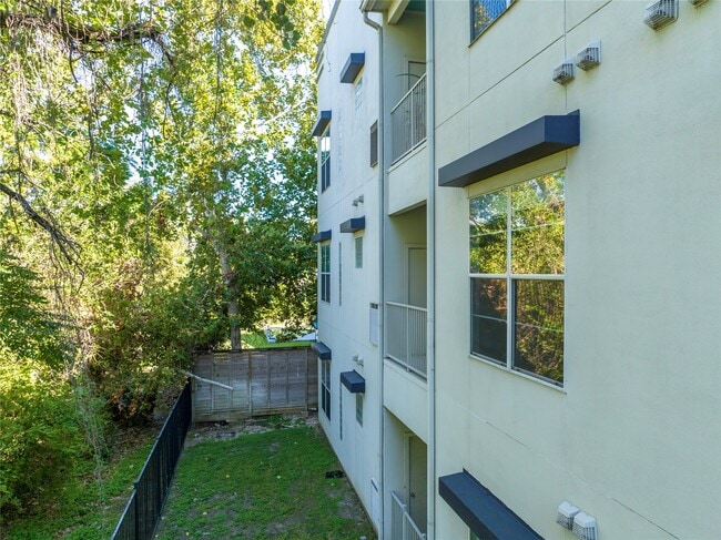 Building Photo - 1441 East St