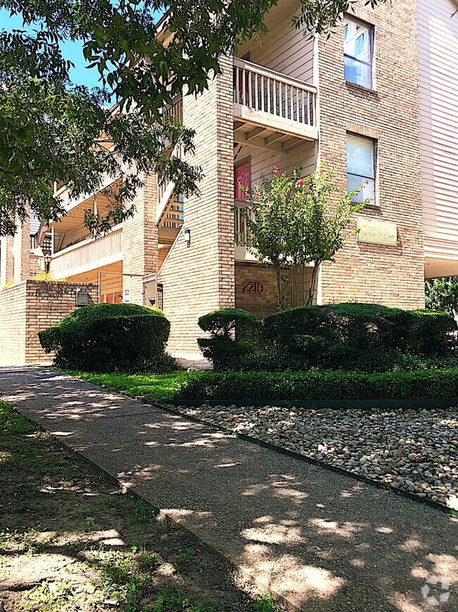 Building Photo - PEARL WEST CAMPUS - LOFTED 2BD/1BA  - $1250