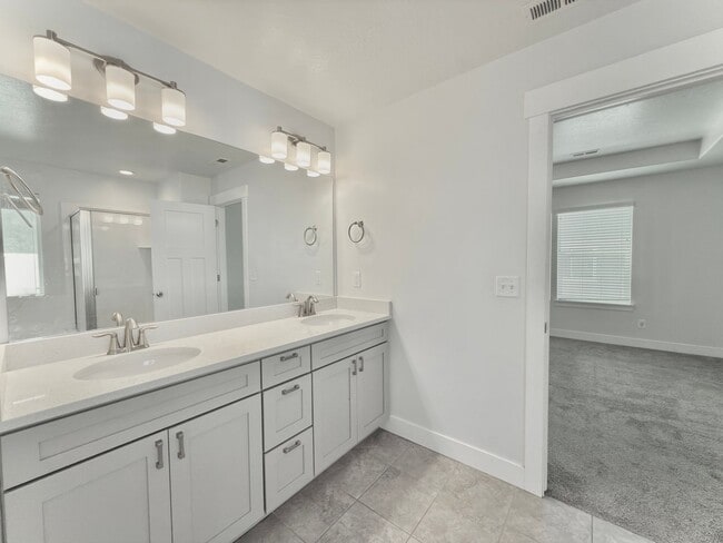 Building Photo - 3 Bed | 2.5 Bath | 2,365 sq ft above grade | Full unfinished basement | 2-car garage