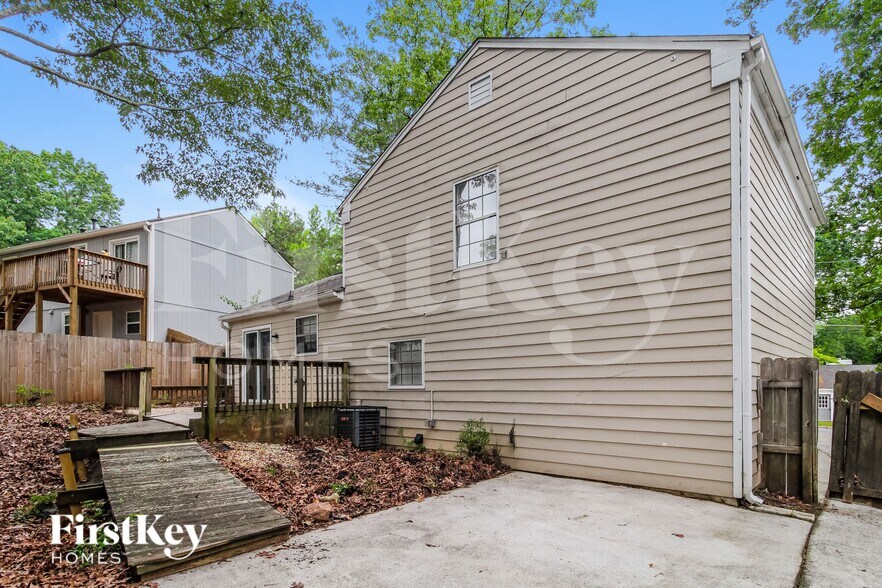 Building Photo - 4631 Garden Hills Dr