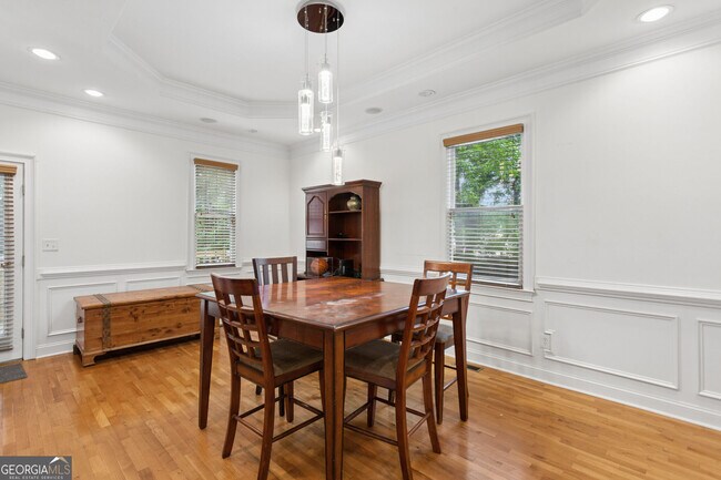 Building Photo - 649 Peeples St SW