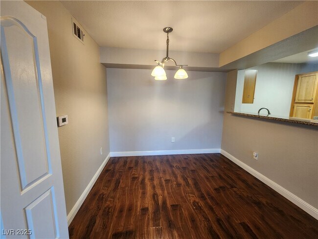 Building Photo - 5055 W Hacienda Ave