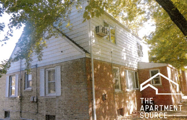 Primary Photo - 5421 Howard St