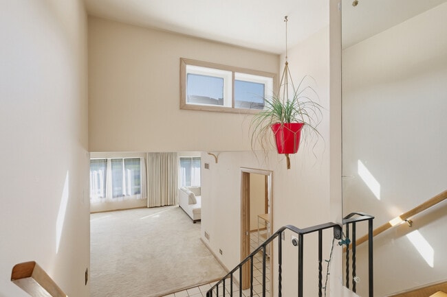 Building Photo - 9020 S Constance Ave