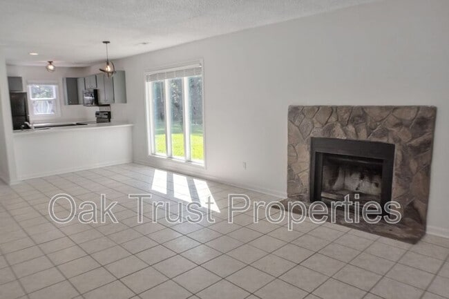 Building Photo - 4407 Great Oak Dr
