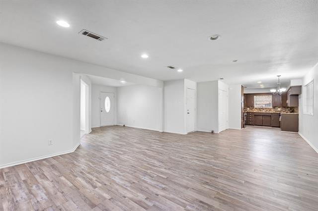 Building Photo - 705 Plano St