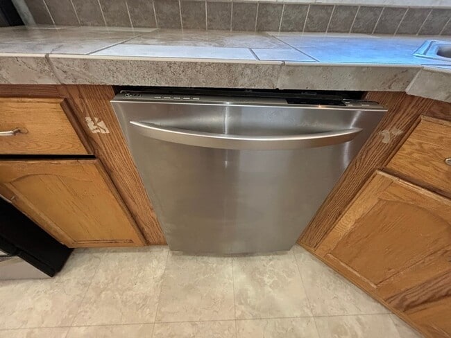 Building Photo - 3 Bedroom 2 Bath High-End Mobile Home with...