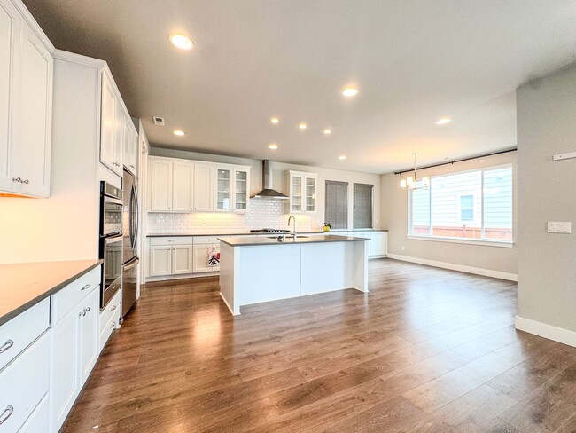 Building Photo - New 4 bed with bedroom and bath on main floor