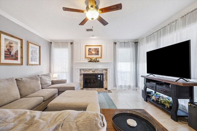 Building Photo - 1118 Sherfield Ridge Dr