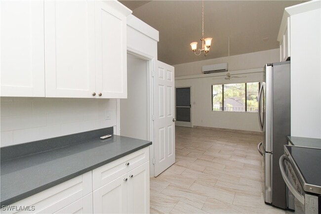 Building Photo - 826 Wiggins Pass Rd