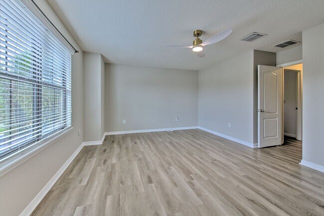 Building Photo - 5116 Bay Isle Cir