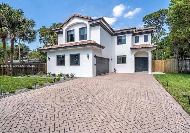 Building Photo - 1451 SW 11th Pl