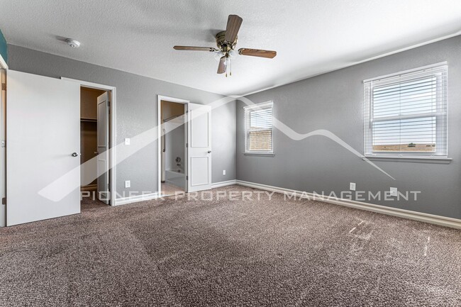 Building Photo - Spacious Home with Fenced Yard and Central AC