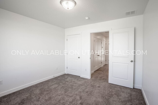 Building Photo - 1864 S 460 W