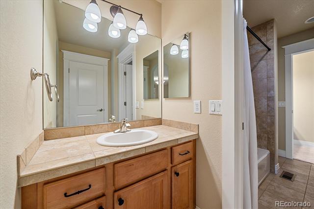 Building Photo - 6265 Diamond Ridge Pkwy