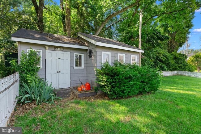 Building Photo - 7020 Venus Ct