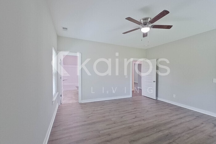 Building Photo - 344 White Oak Cir