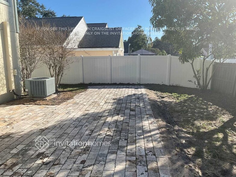 Building Photo - 8558 Manassas Rd