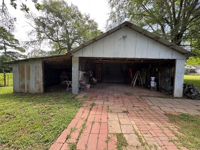 Building Photo - 2300 Bowler Rd