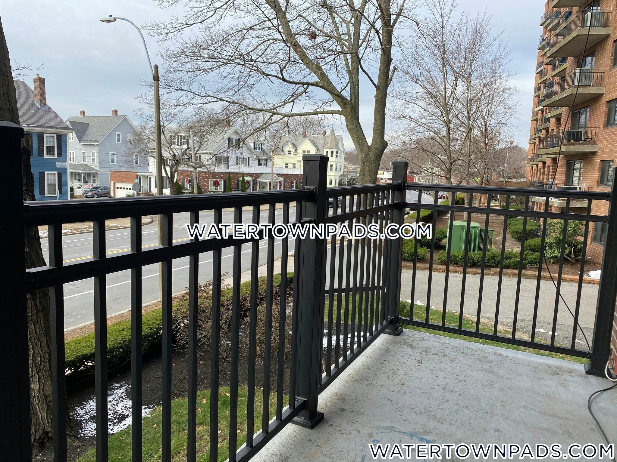 Building Photo - 245 Main St