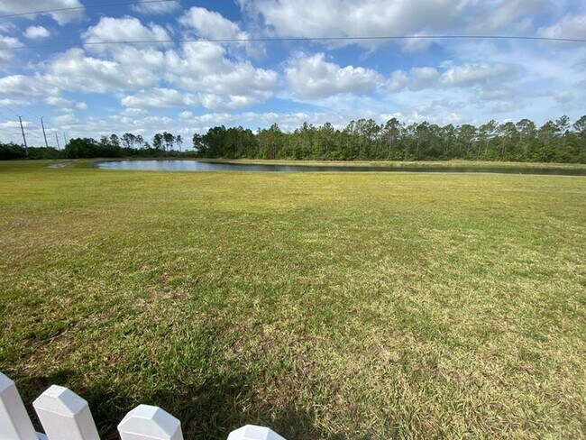Building Photo - 3 Bedroom 2 bath Home in Cypress Lakes