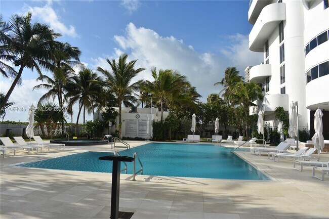 Building Photo - 6365 Collins Ave