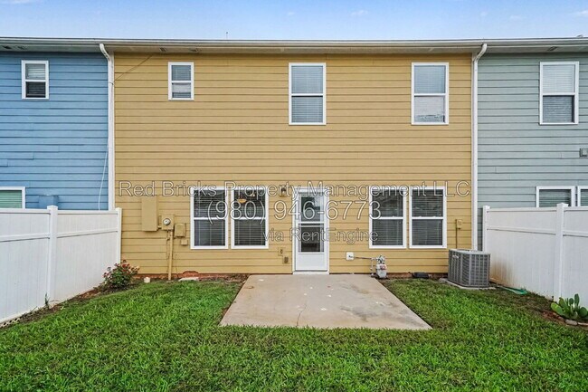 Building Photo - 4613 Tradd Cir