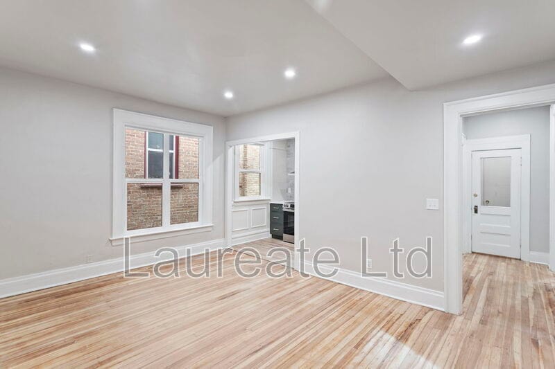 Building Photo - 1058 Pearl St