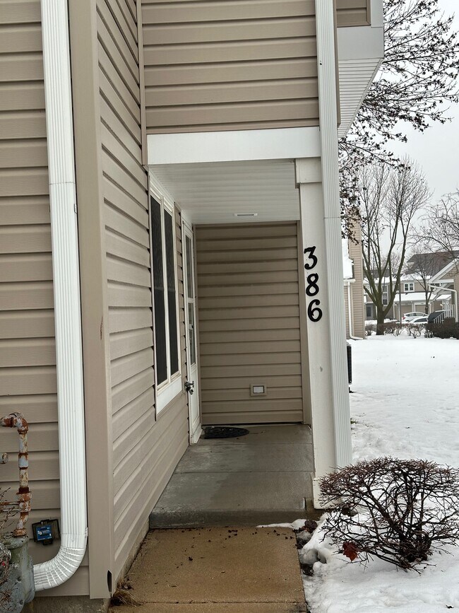 Building Photo - 386 Waterford Ct