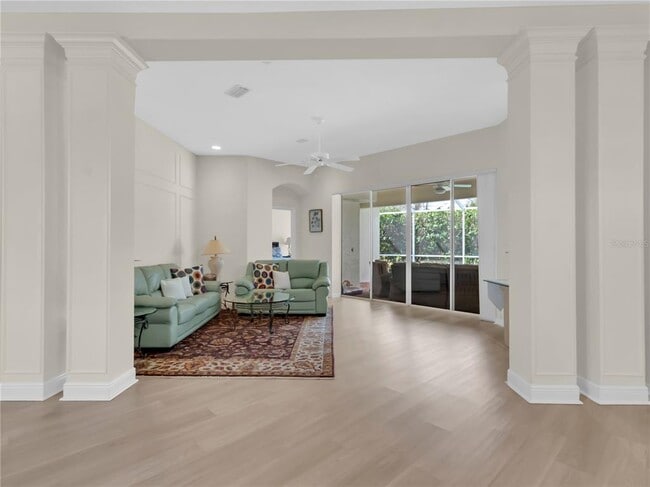 Building Photo - 8870 Huntington Pointe Dr