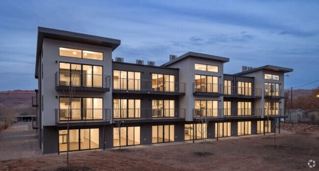 Building Photo - 443 Kane Creek Blvd