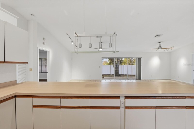 Building Photo - 131 2nd Ave E