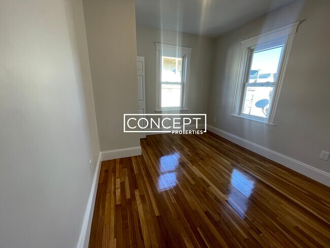 Building Photo - 18 Verrill St