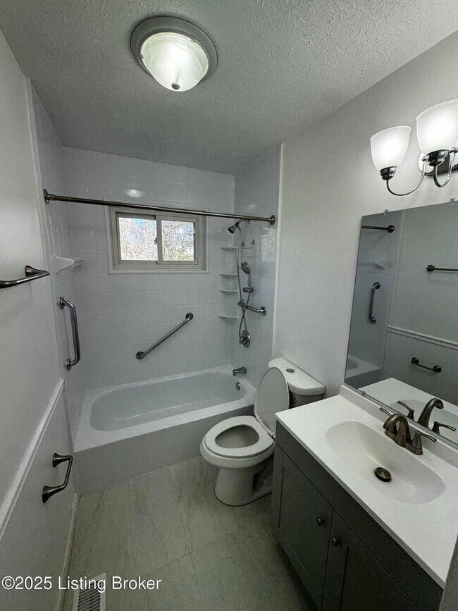 Building Photo - 5303 Haventree Pl