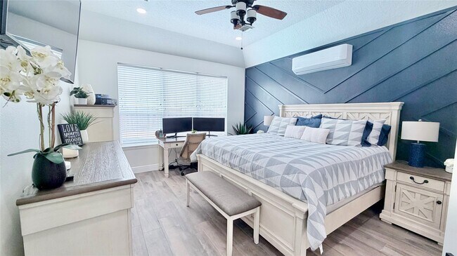 Building Photo - 2708 Sunnycreek Ln