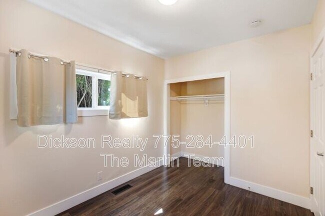 Building Photo - 309 4th St