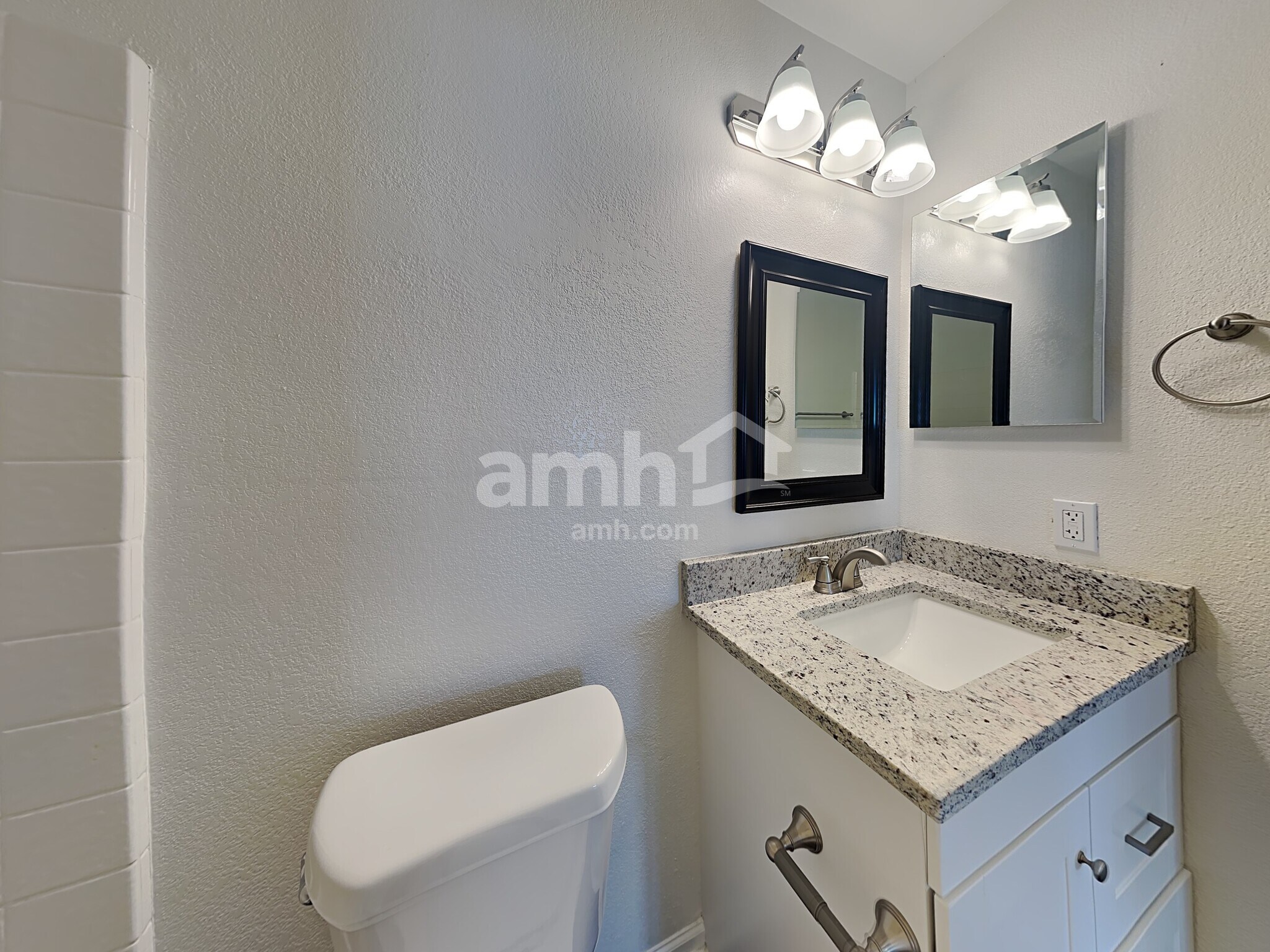 Building Photo - 4103 N Malta St