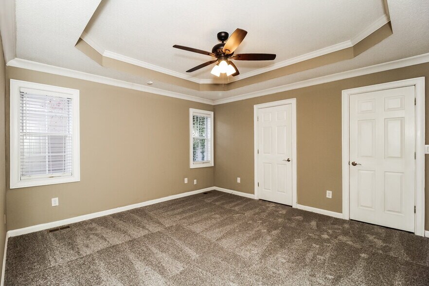 Building Photo - 2684 Candler Dr