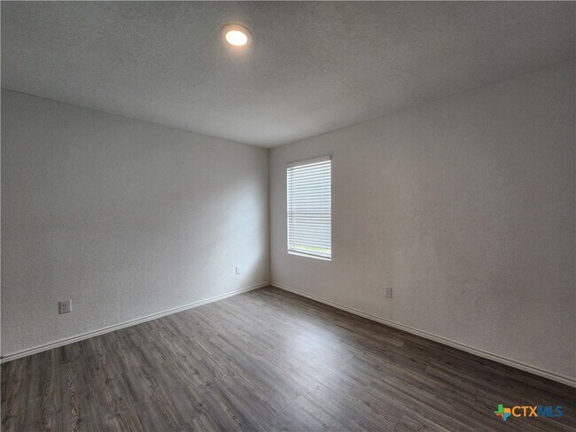 Building Photo - 434 Fairy Duster Dr