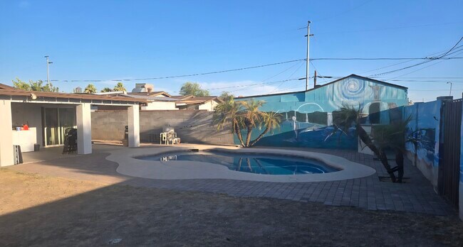 Building Photo - 106 S 29th Ave