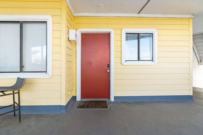 Building Photo - 302 Canal Dr