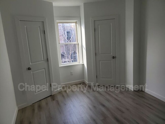 Building Photo - 118 S 57th St