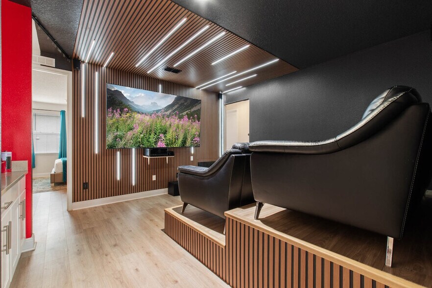 Building Photo - 421 Burma St