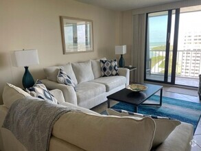 Building Photo - South Seas