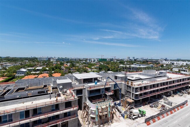 Building Photo - 9341 Collins Ave