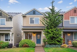 Building Photo - Free rent!  1/2 off the first months rent with a lease signed by 1/5/26