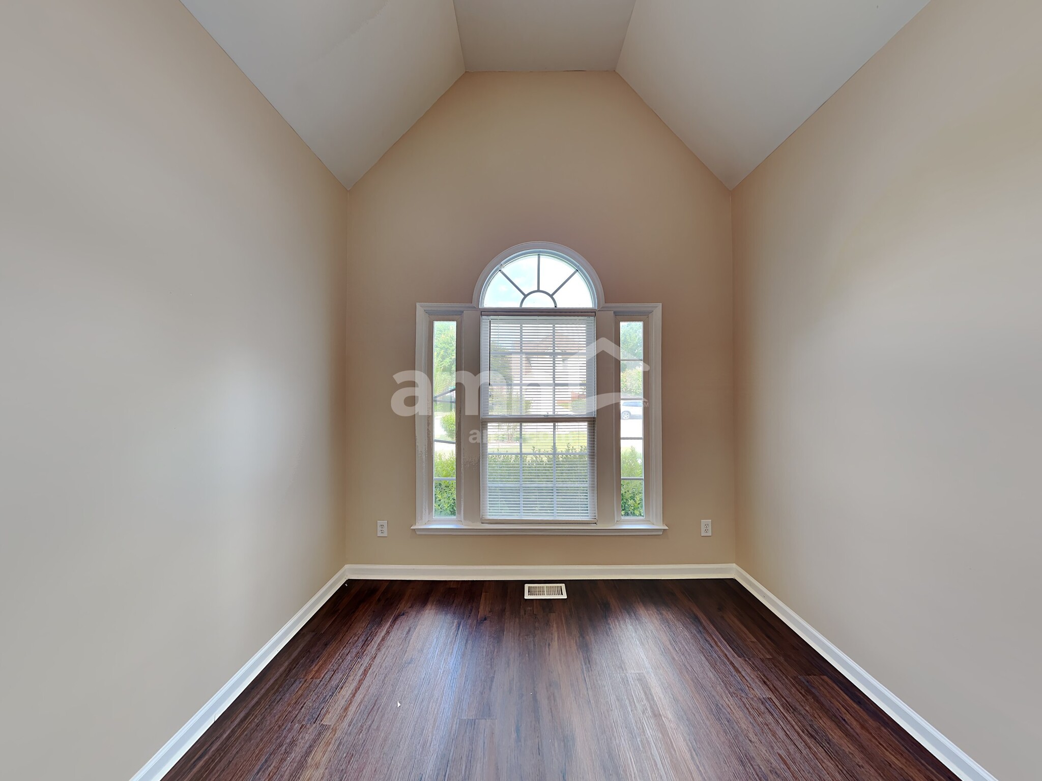 Building Photo - 5702 Myakka Ct