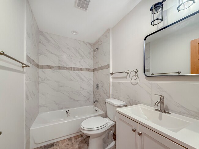 Building Photo - 6417 W Irving Park Rd