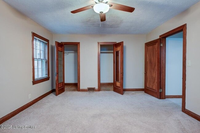 Building Photo - 210 Browns Ln